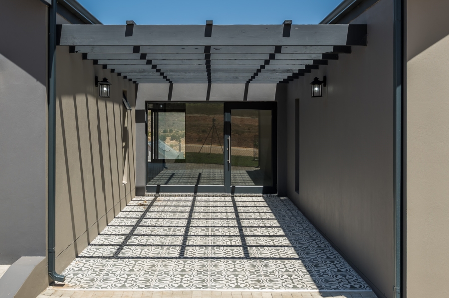 3 Bedroom Property for Sale in Outeniquasbosch Western Cape